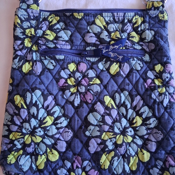 Vera Bradley Quilted Floral Pattern Cross Body Bag - Picture 6 of 11